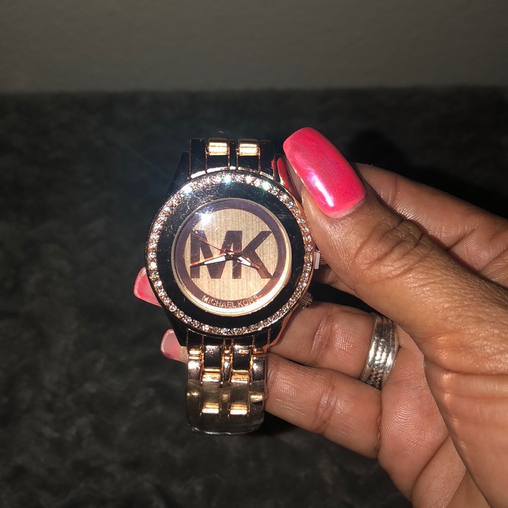 Watch - Picture 3 of 3